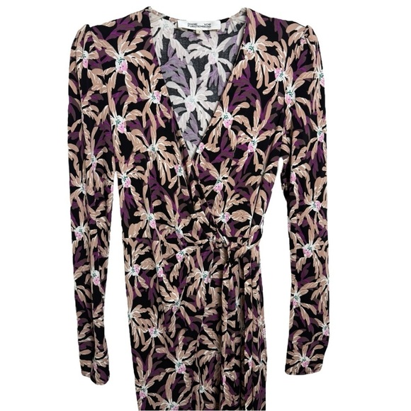 Diane Von Furstenberg Seoul Printed Wrap Jumpsuit Sz 4 Purple Tropical One Piece - Picture 6 of 10